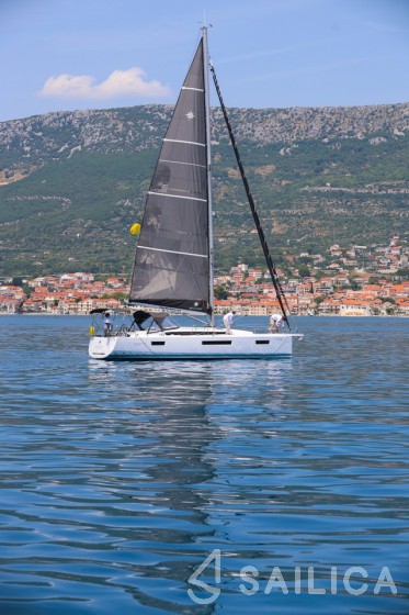 Sun Odyssey 440 - Yacht Charter Sailica