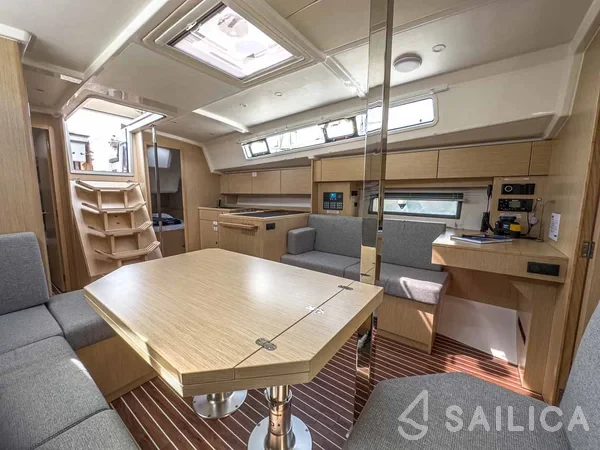 Bavaria C42 - Yacht Charter Sailica