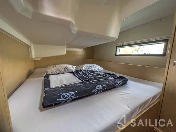 Bavaria C42 - Yacht Charter Sailica