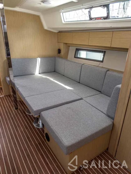 Bavaria C42 - Yacht Charter Sailica