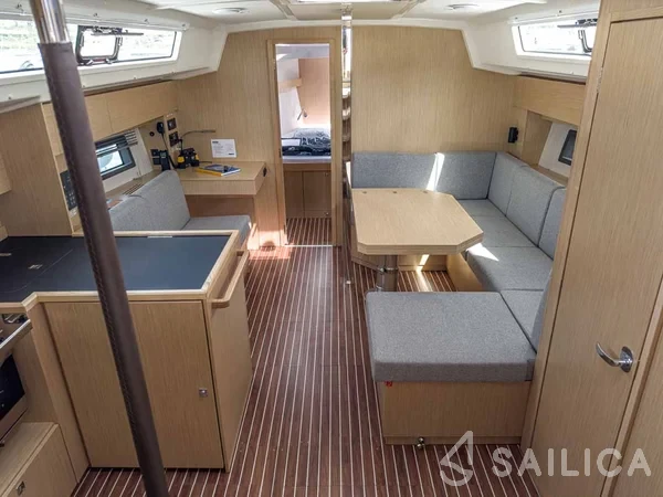 Bavaria C42 - Yacht Charter Sailica