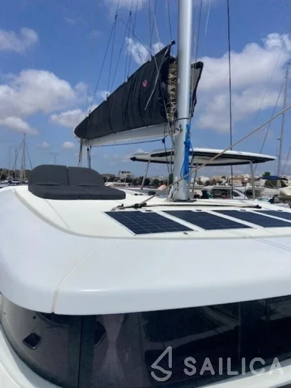 Lagoon 42 - Yacht Charter Sailica