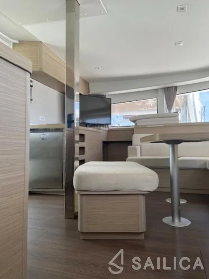Lagoon 42 - Yacht Charter Sailica