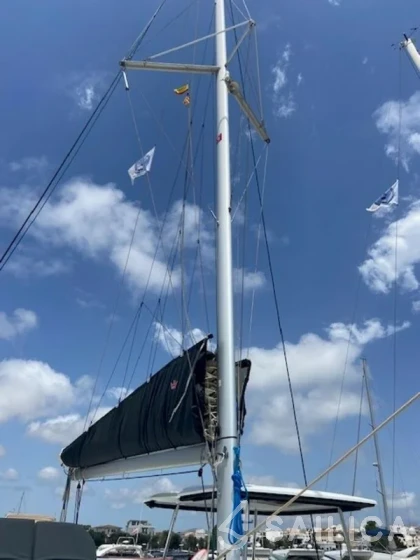 Lagoon 42 - Yacht Charter Sailica