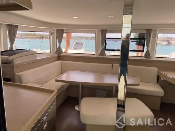 Lagoon 42 - Yacht Charter Sailica