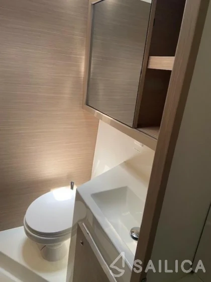 Lagoon 42 - Yacht Charter Sailica