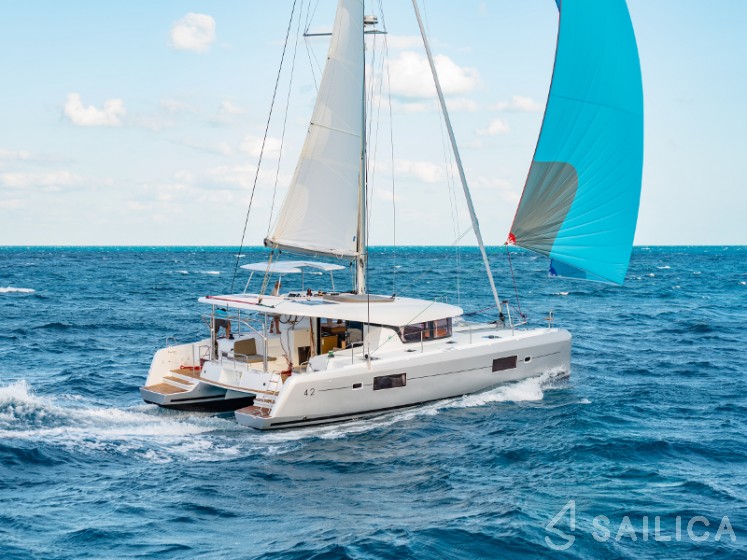 Lagoon 42 - Yacht Charter Sailica