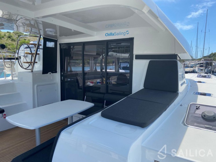 Lagoon 42 - Yacht Charter Sailica