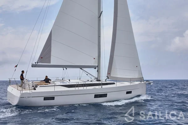 Bavaria C50 Style - 3 + 1 cab. - Yacht Charter Sailica