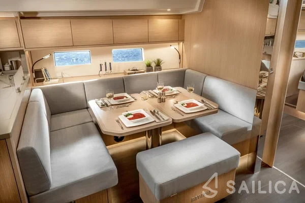 Bavaria C50 Style - 3 + 1 cab. - Yacht Charter Sailica