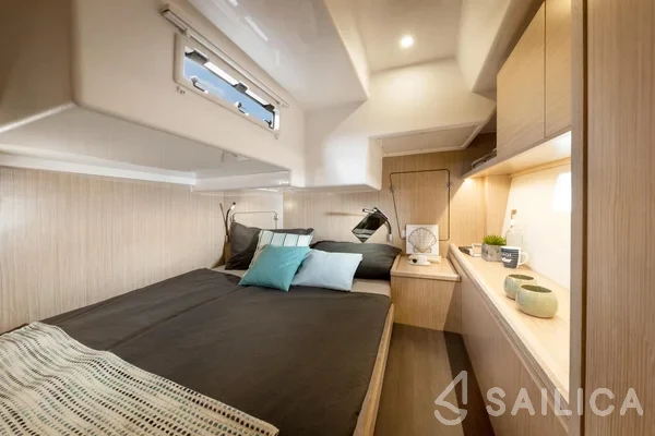 Bavaria C50 Style - 3 + 1 cab. - Yacht Charter Sailica