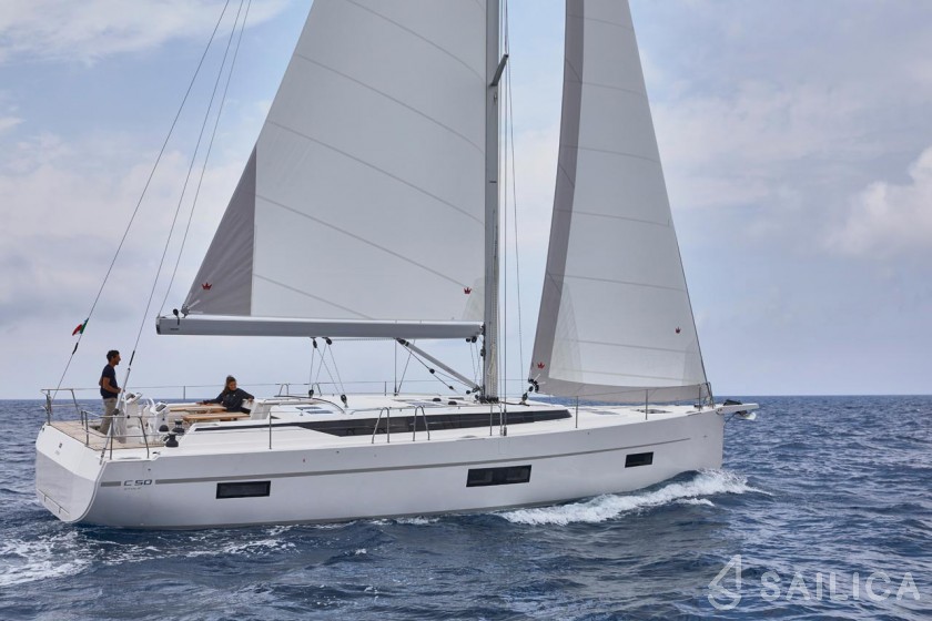 Bavaria C50 Style - 3 + 1 cab. - Yacht Charter Sailica