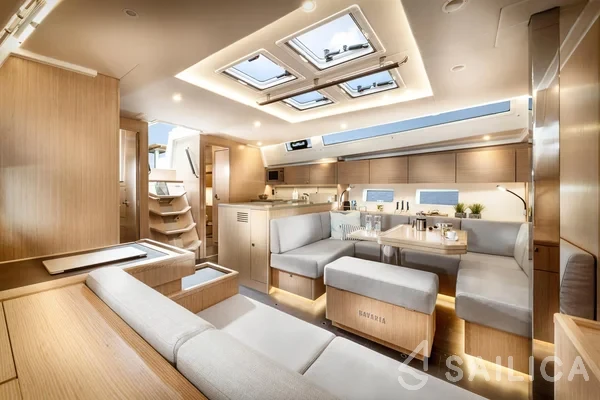 Bavaria C50 Style - 3 + 1 cab. - Yacht Charter Sailica
