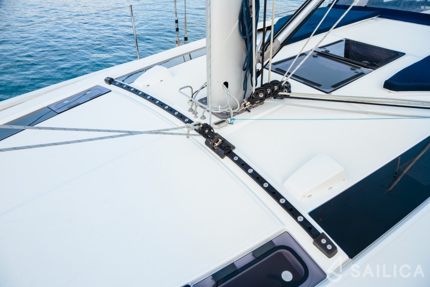 Oceanis 51.1 - Yacht Charter Sailica