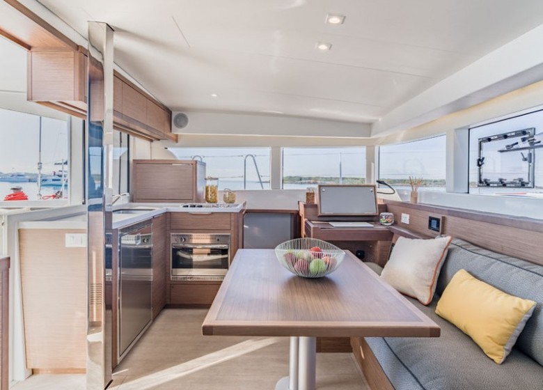 Lagoon 40 - Yacht Charter Sailica