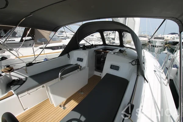 Sun Odyssey 380 - Yacht Charter Sailica