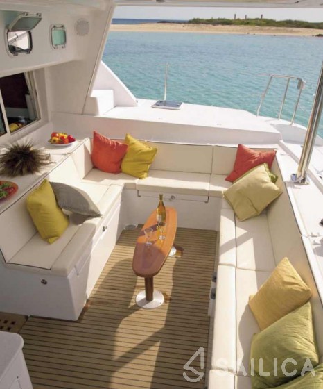 Lagoon 440 - Yacht Charter Sailica