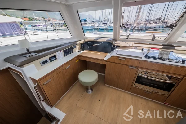 Bali Catspace - Yacht Charter Sailica