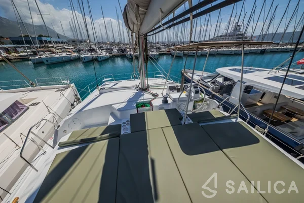 Bali Catspace - Yacht Charter Sailica