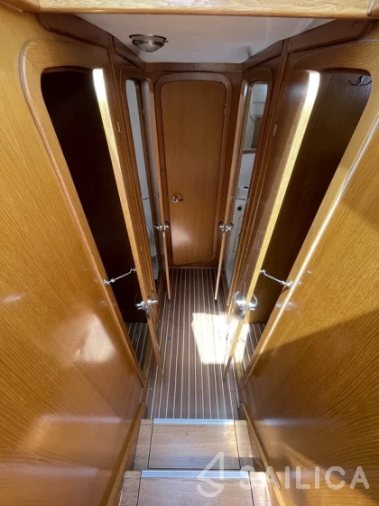 Adria 1002 Vektor - Yacht Charter Sailica