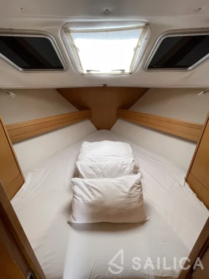 Adria 1002 Vektor - Yacht Charter Sailica