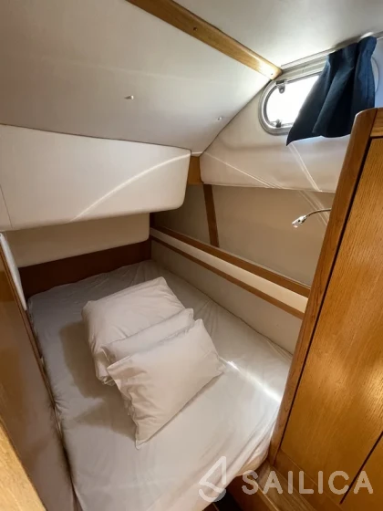 Adria 1002 Vektor - Yacht Charter Sailica