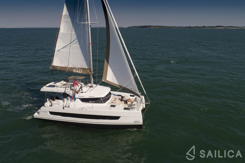 Bali Catspace - Yacht Charter Sailica