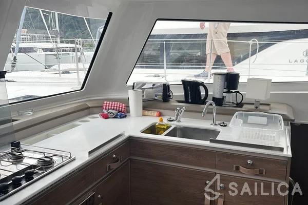 Bali Catspace - Yacht Charter Sailica