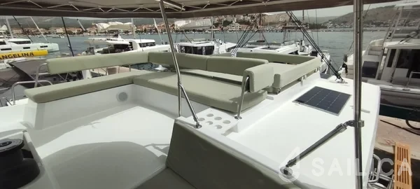 Bali 4.4 - Yacht Charter Sailica