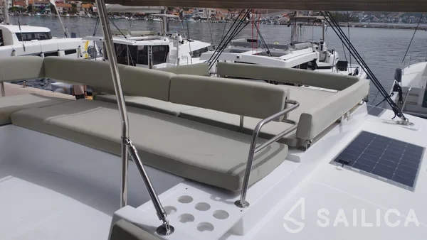 Bali 4.4 - Yacht Charter Sailica