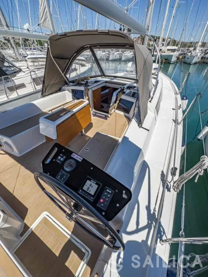 Dufour 37 - Yacht Charter Sailica