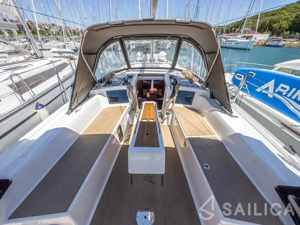 Dufour 37 - Yacht Charter Sailica