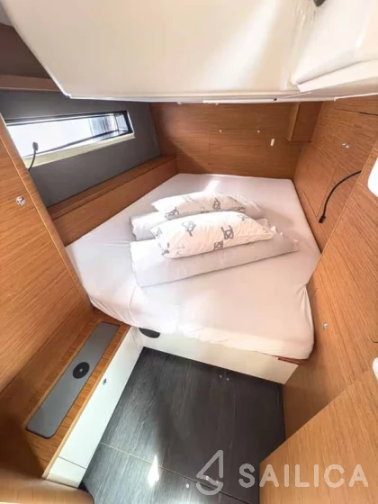 Dufour 44 - Yacht Charter Sailica