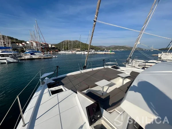 Bali 4.5 - Yacht Charter Sailica