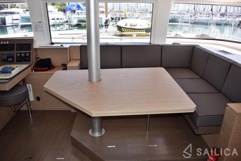 Bali 4.5 - Yacht Charter Sailica