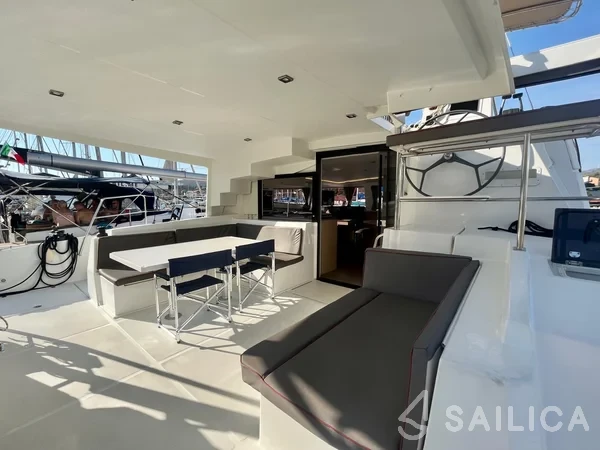 Bali 4.5 - Yacht Charter Sailica