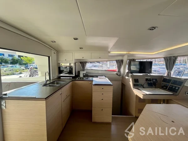 Bali 4.5 - Yacht Charter Sailica