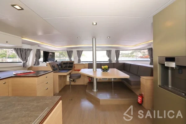 Bali 4.5 - Yacht Charter Sailica