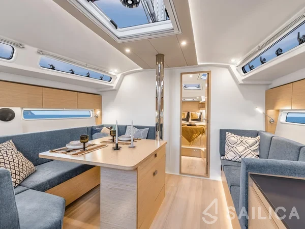 Hanse 410 - Yacht Charter Sailica