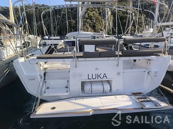 Dufour 41 - Yacht Charter Sailica
