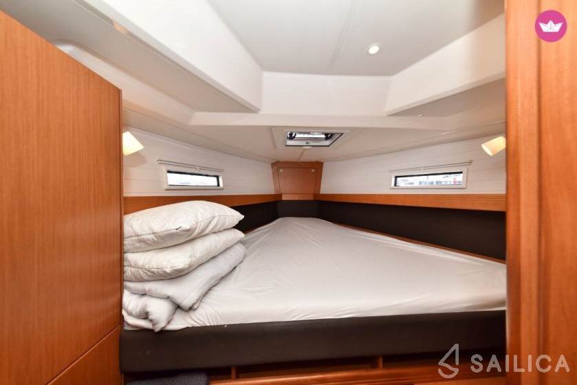 Bavaria 41 Cruiser - Yacht Charter Sailica