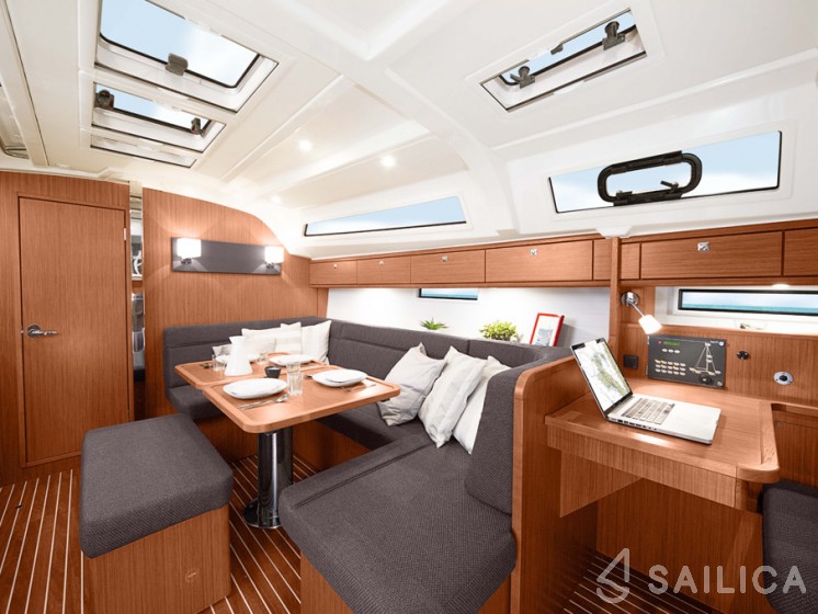 Bavaria 41 Cruiser - Yacht Charter Sailica