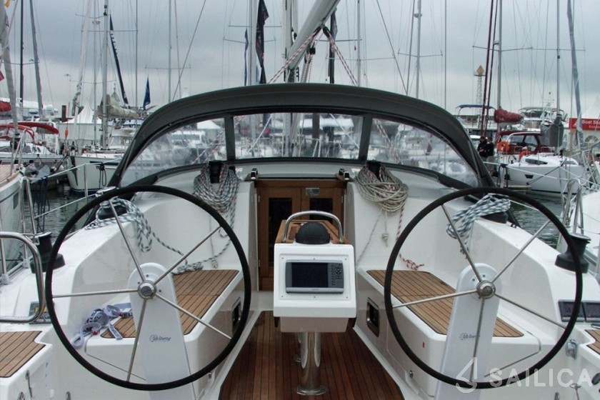 Bavaria 41 Cruiser - Yacht Charter Sailica