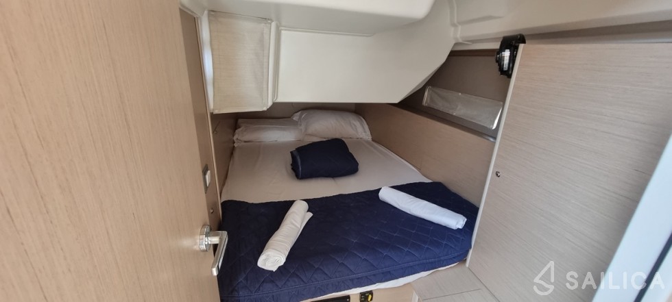 Oceanis 40.1 - Yacht Charter Sailica