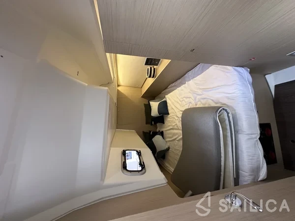 Oceanis 37.1 - Yacht Charter Sailica