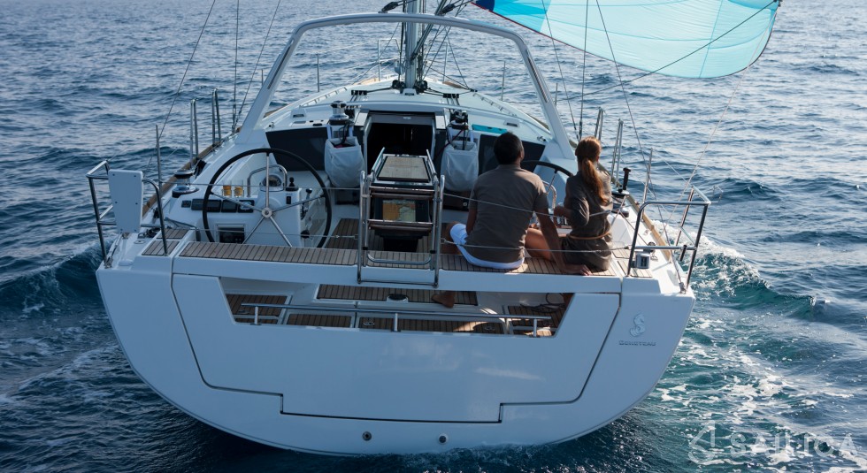 Oceanis 41 - Yacht Charter Sailica