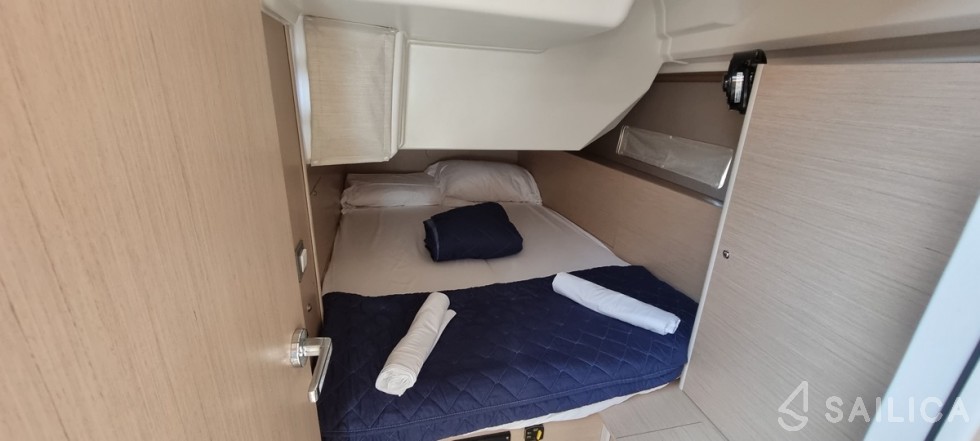 Oceanis 40.1 - Yacht Charter Sailica