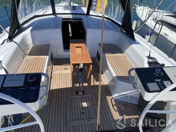 First 44 - Yacht Charter Sailica