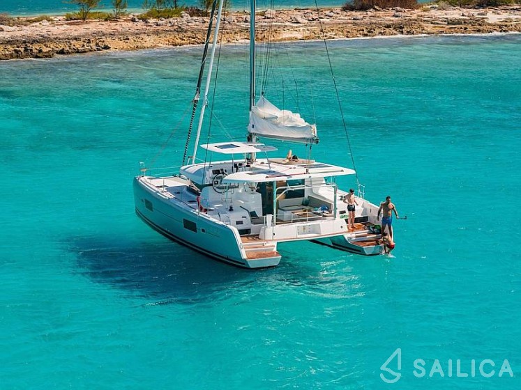 Lagoon 42 - Yacht Charter Sailica