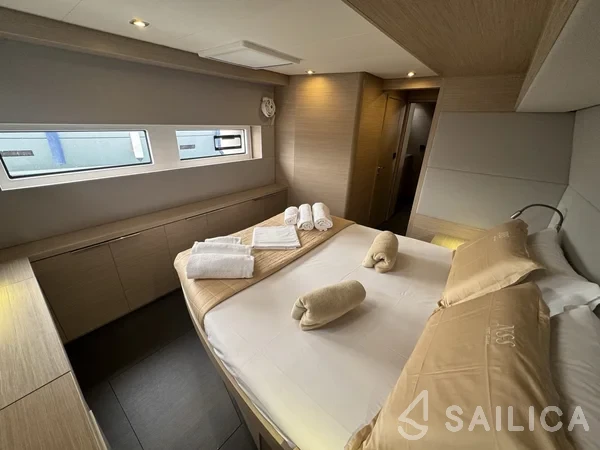 Lagoon 55 - Yacht Charter Sailica